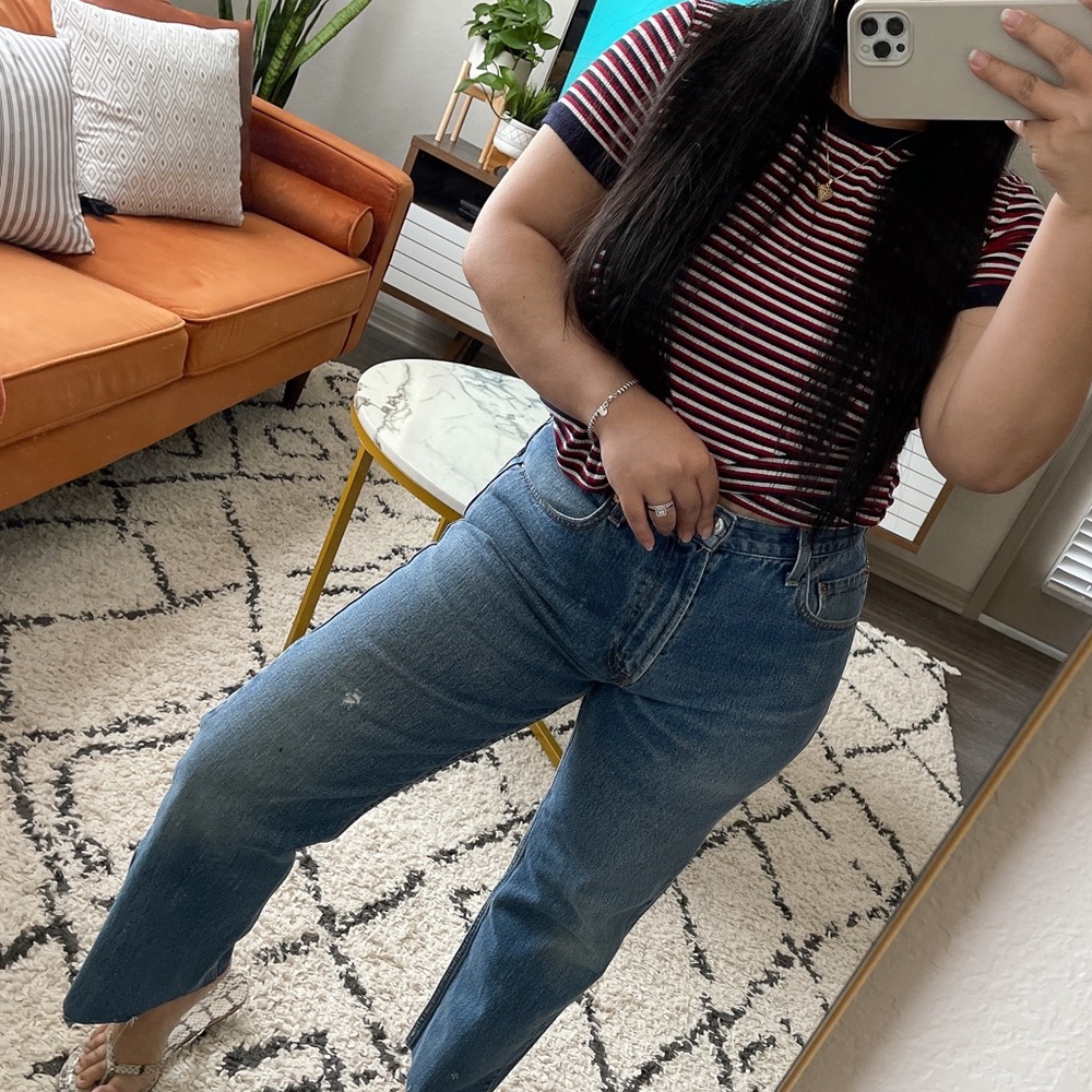 Levi’s 505 Hi-Rise Straight Leg Cut-Out Mom Jeans